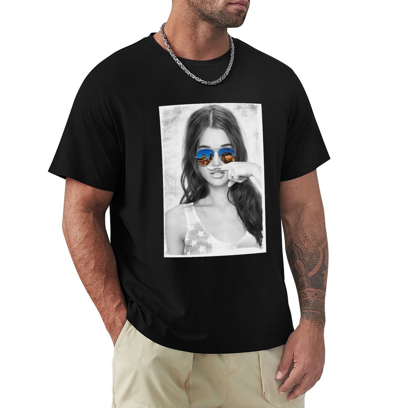 Original Mustache Girl Graphic - Street Fashion Co 评论和价格