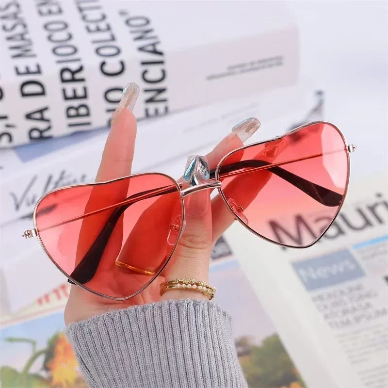 Fashion Heart Shaped Metal Sun - Street Fashion Vintage 评论和价格